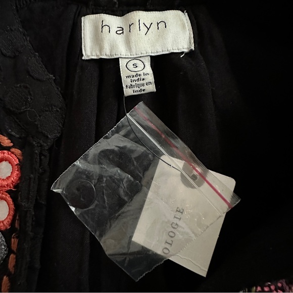 ANTHROPOLOGIE Evensong Embroidered Romper
by Harlyn - Picture 13 of 14